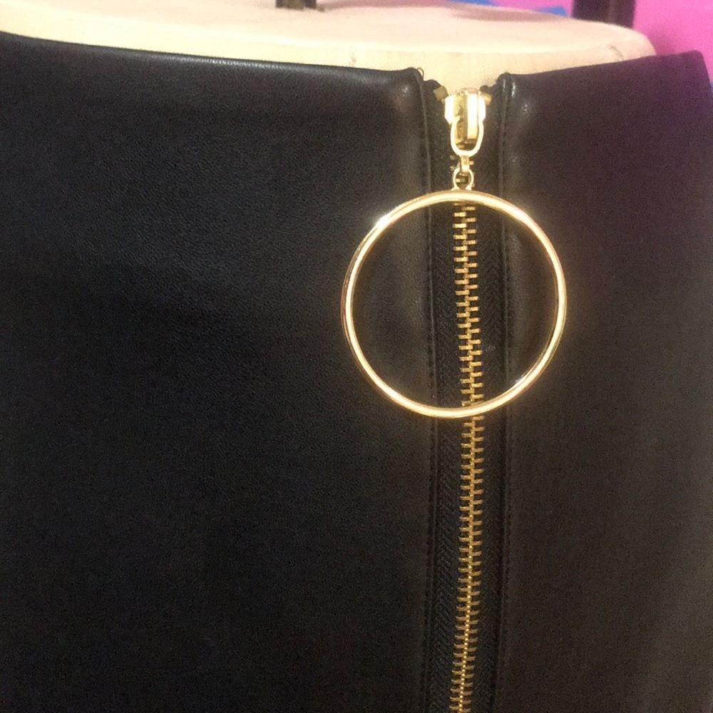 AGAIN Black Faux Vegan Leather Mini Skirt - Picture 2 of 8